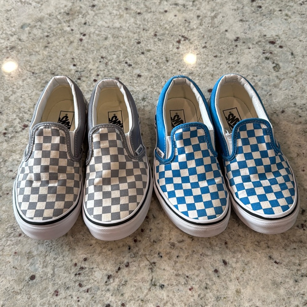 Lot of two excellent condition boys checkered Vans size 2.5 - blue and grey